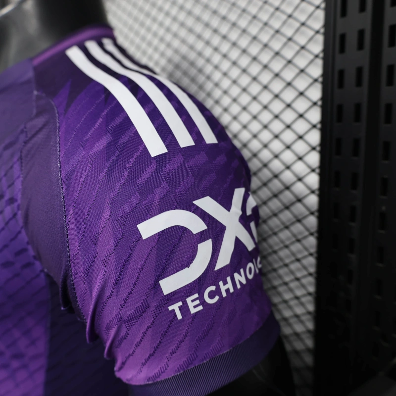 Camisa Manchester United Versão Jogador - 25/26 Edição Especial Roxo