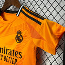 Conjunto Infantil Real madrid 24/25 Laranja